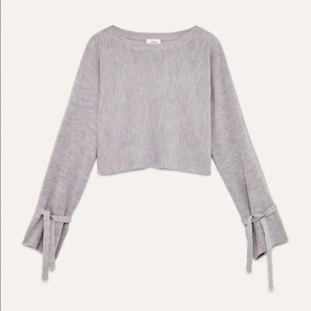 Wilfred XXS. Emmy Sweater. Pale blue/gray cropped sweater. 100% merino wool. ￼